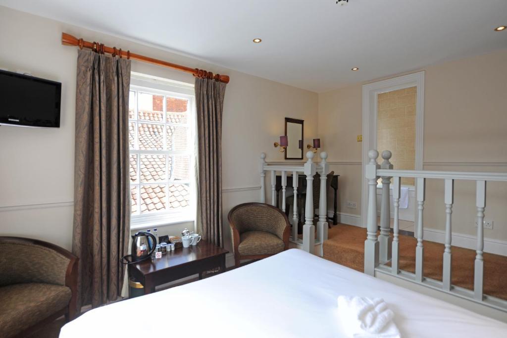 The Crown Hotel Framlingham Habitación foto